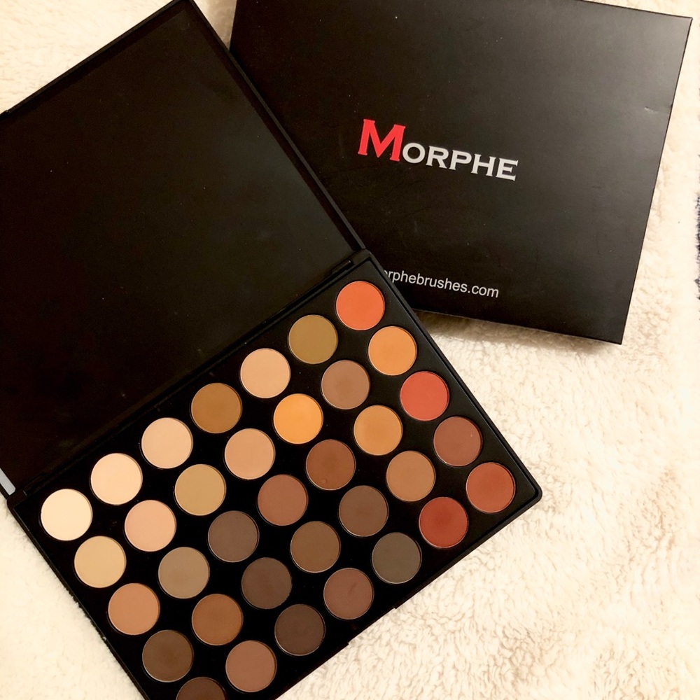 MORPHE 35OM eyeshadow palette